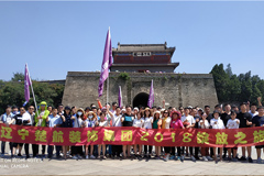 女子掰开让屄男人捅楚航装饰2018绽放之旅
